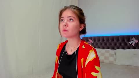 Snapshot of ella_mayers chatting on 03-09-25, 03:43 Ella Mayers online show from 03-09-25, 03:43