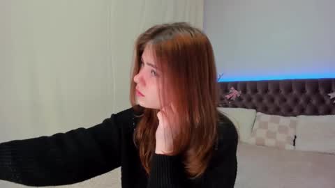 Snapshot of ella_mayers chatting on 03-09-25, 09:14 Ella Mayers online show from 03-09-25, 09:14
