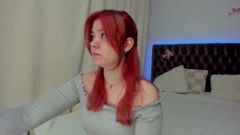 Snapshot of ella_mayers chatting on 09-27-25, 11:59 Ella Mayers online show from 09-27-25, 11:59