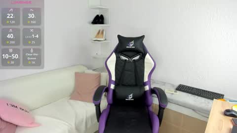 Ella online show from 09-17-25, 01:29