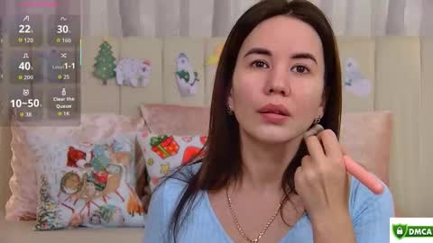 Ella online show from 12-04-25, 04:11