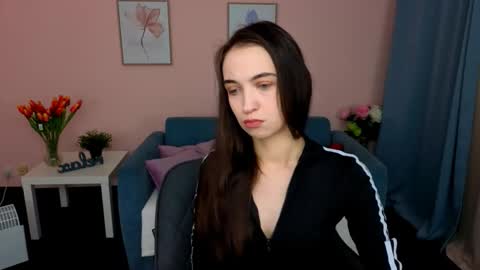 ellaasteele online show from 10-19-25, 08:53