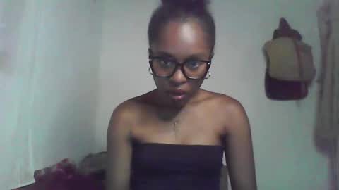 Snapshot of ellah245 chatting on 02-18-26, 05:42 ellah245 online show from 02-18-26, 05:42