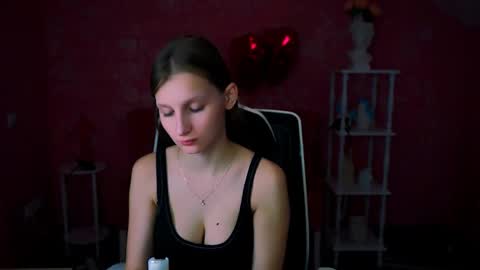 Ella online show from 03-09-25, 07:12