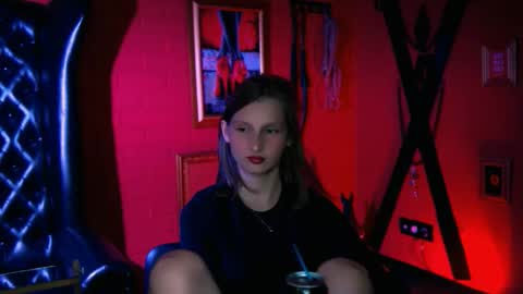 Ella online show from 09-11-25, 05:57