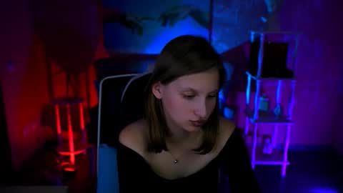 Ella online show from 09-23-25, 05:27