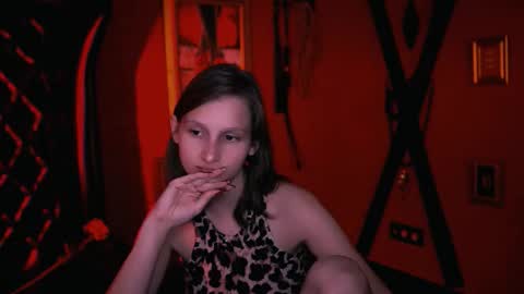 Ella online show from 10-04-25, 12:36