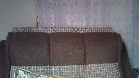 ellajohnsonx online show from 10-19-25, 12:00