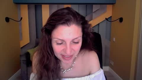 EllaLongs online show from 04-01-26, 01:52