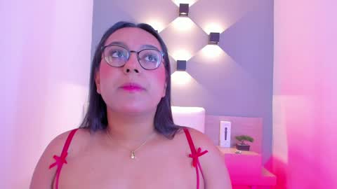 Ella online show from 01-13-25, 04:39