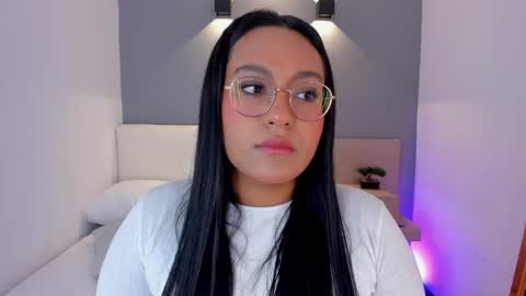 Ella online show from 02-18-25, 04:58