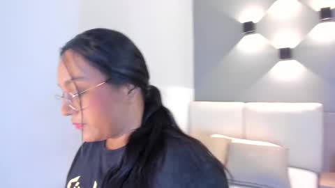 Ella online show from 10-02-25, 10:55