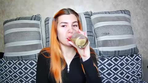 EllaNuar online show from 09-15-25, 04:56