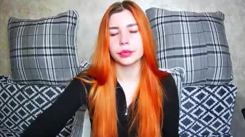 EllaNuar online show from 09-17-25, 02:02