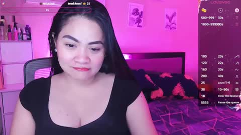 Snapshot of elleelle123 chatting on 01-18-25, 02:14 Ann online show from 01-18-25, 02:14