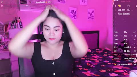 Snapshot of elleelle123 chatting on 02-12-25, 02:14 Ann online show from 02-12-25, 02:14