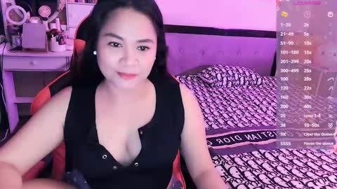 Snapshot of elleelle123 chatting on 09-11-25, 11:32 Ann online show from 09-11-25, 11:32