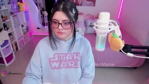 Meow in da house  . online show from 11-10-25, 02:32