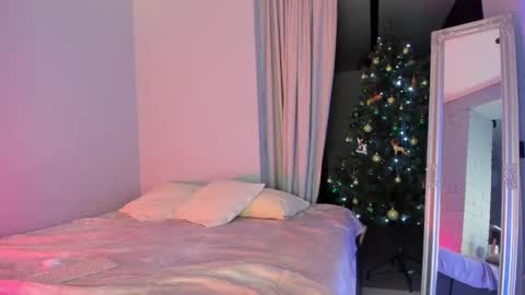 Ellen online show from 12-21-24, 06:12