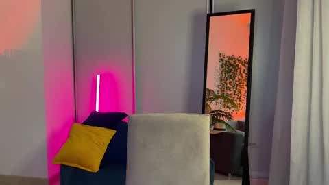 Snapshot of elli_harmon chatting on 10-26-25, 02:12 Ellie  --- Ill see you either on Friday or Saturday and definitely on Sunday  online show from 10-26-25, 02:12