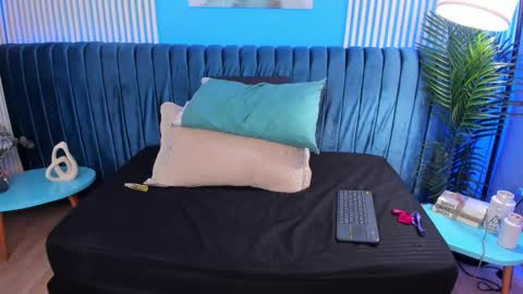 Ellie Taylor online show from 02-13-25, 09:20