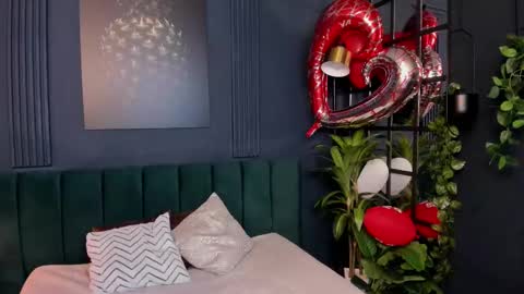 Ellie Taylor online show from 02-23-25, 06:23