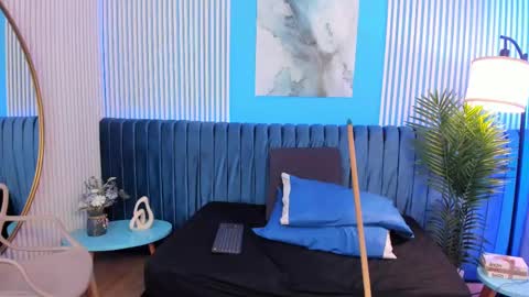 Ellie Taylor online show from 03-05-25, 09:16