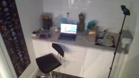 Snapshot of ellie814481 chatting on 10-23-25, 09:02 Ellie online show from 10-23-25, 09:02