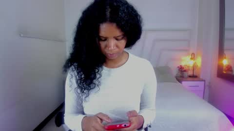  Ellie   online show from 02-05-25, 12:27