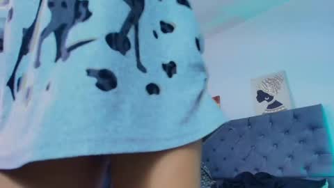  Ellie   online show from 09-19-25, 01:45