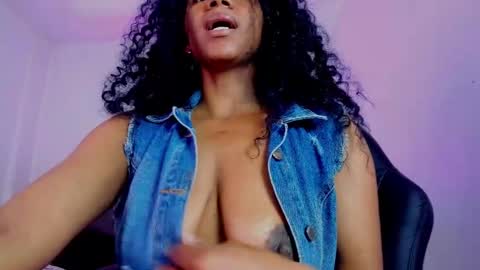  Ellie   online show from 09-27-25, 02:33