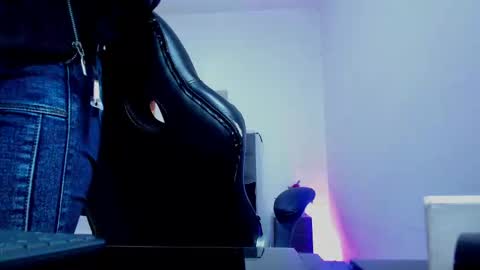  Ellie   online show from 10-04-25, 01:20