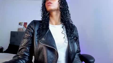  Ellie   online show from 10-07-25, 02:14