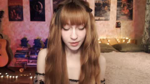 ellie_friendly online show from 12-15-24, 12:18