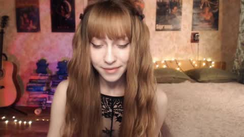 ellie_friendly online show from 12-16-24, 03:19