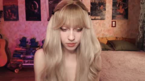 ellie_friendly online show from 03-02-25, 12:09