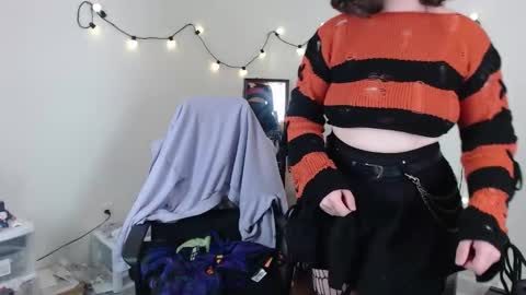 Ellie Charmful online show from 11-15-25, 12:41