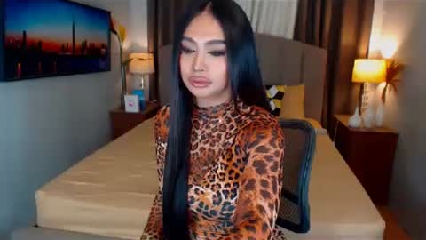 ellie online show from 01-25-25, 04:24