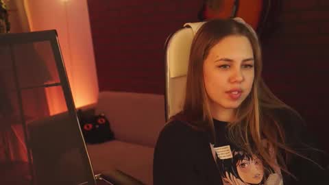 elliecutes online show from 02-25-25, 08:36