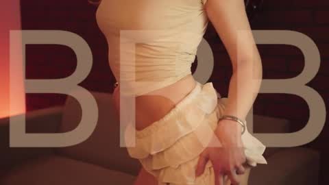 elliecutes online show from 04-06-26, 05:52