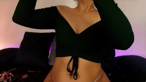 elliee1 online show from 09-27-25, 02:33