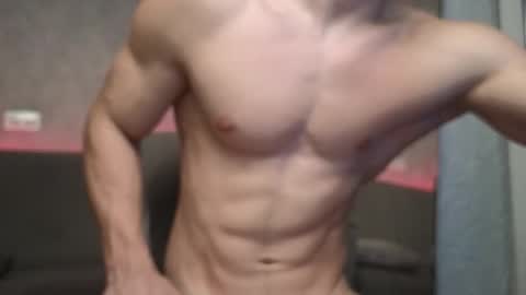 elliot_muscle04 online show from 10-30-25, 03:35