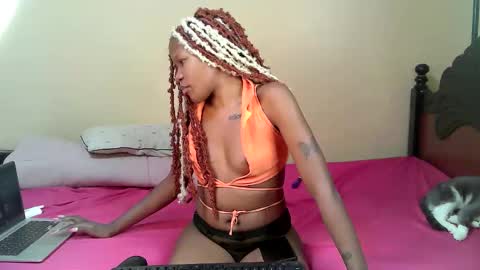 elllanna online show from 11-05-25, 02:11