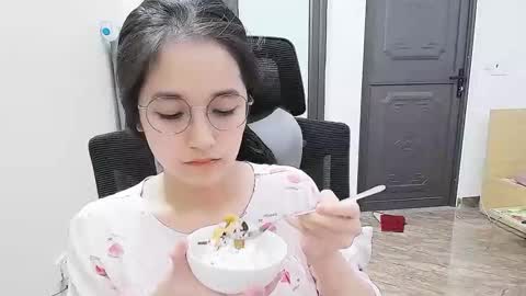 Snapshot of ellsa9x chatting on 09-11-25, 03:17 ellsa9x online show from 09-11-25, 03:17