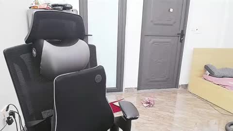 Snapshot of ellsa9x chatting on 10-09-25, 02:31 ellsa9x online show from 10-09-25, 02:31