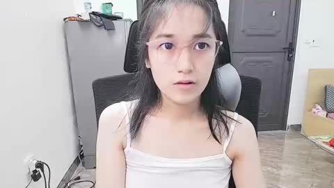 Snapshot of ellsa9x chatting on 10-21-25, 03:18 ellsa9x online show from 10-21-25, 03:18