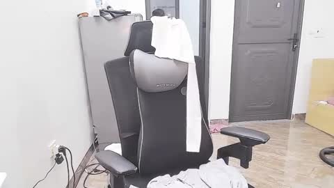 Snapshot of ellsa9x chatting on 10-24-25, 03:03 ellsa9x online show from 10-24-25, 03:03