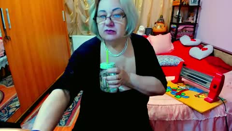 ellyhot53 online show from 01-19-25, 02:28