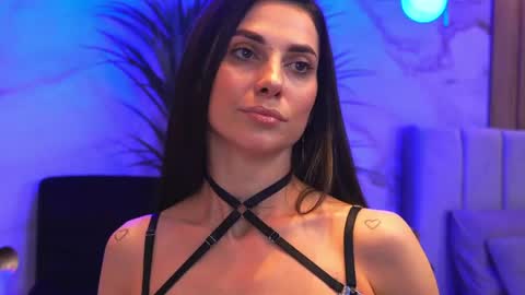 Elly online show from 04-17-26, 06:44