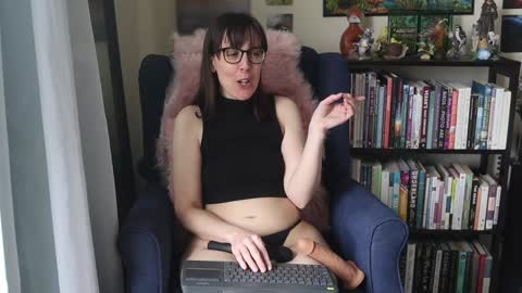 Snapshot of ellynaomi chatting on 02-08-25, 07:38 Elly Naomi online show from 02-08-25, 07:38